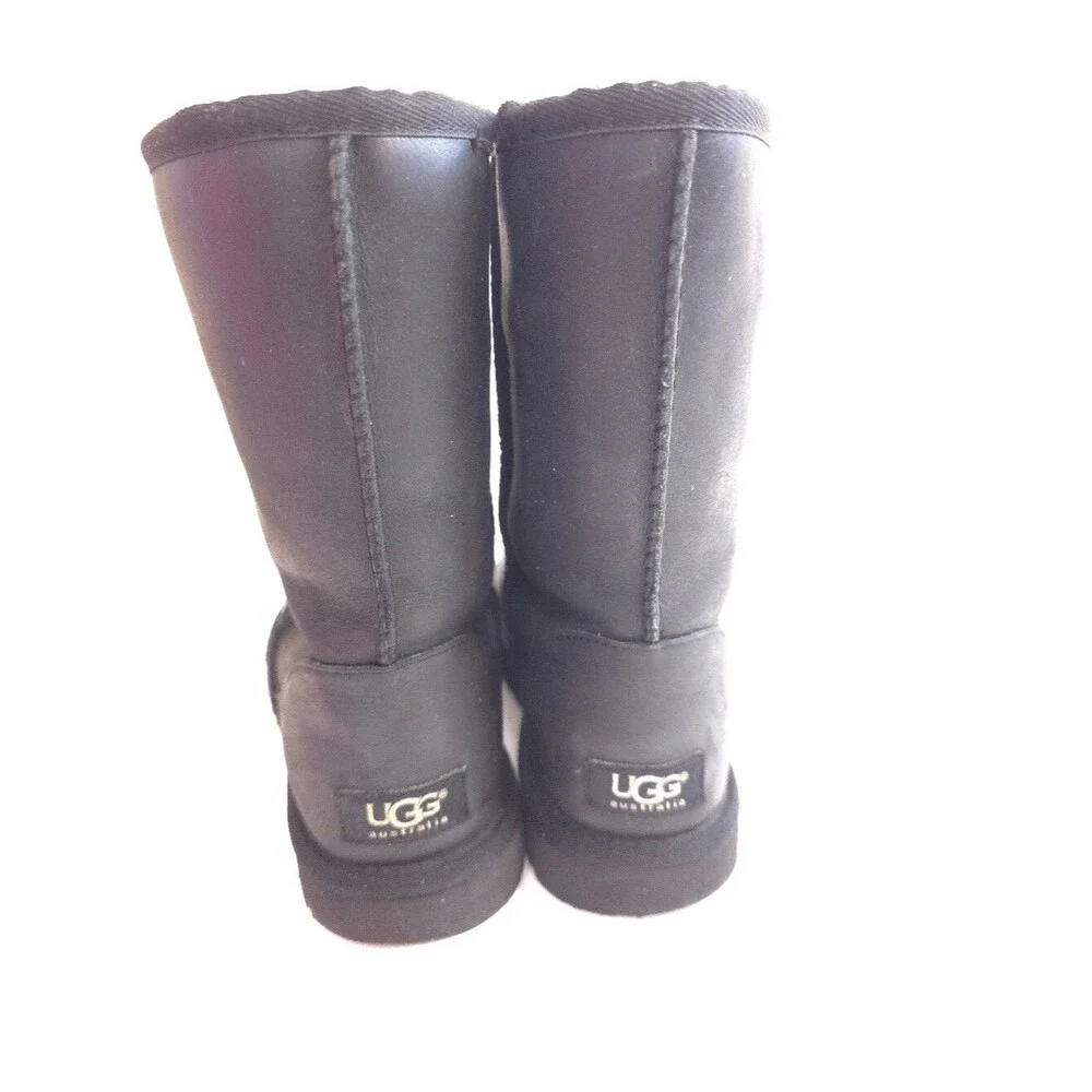 UGG Classic Short Leather Boots Black Shearling Lined Women’s Size 8 Waterproof